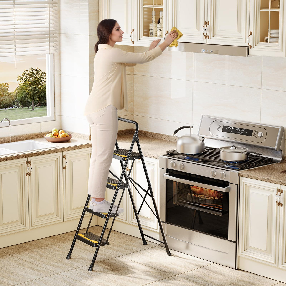 4 Step Ladder Black H95496